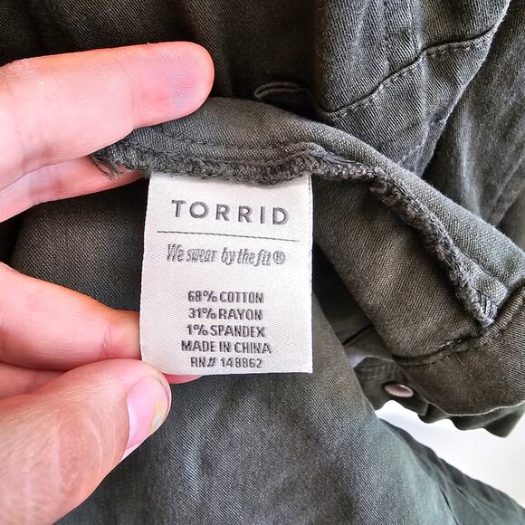 Torrid Dark Green Long Utility Jacket Size 00 – Military, Cargo - Picture 7 of 10